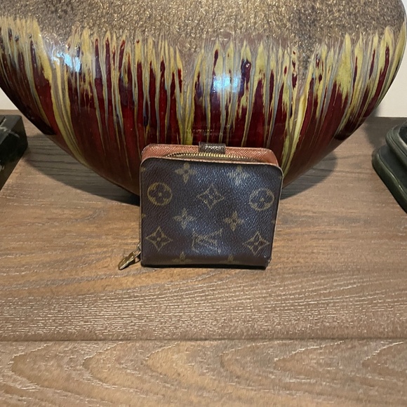 Authentic LV Zip Monogram Wallet - Picture 2 of 7